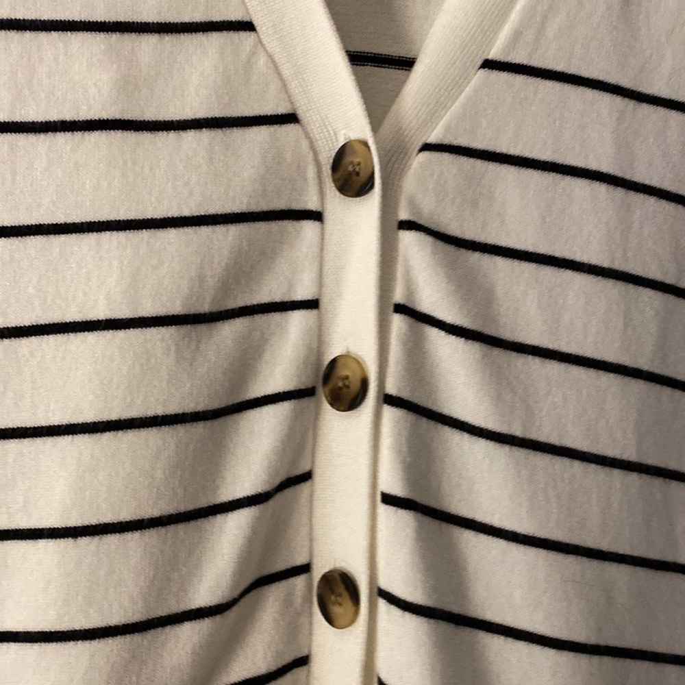 NWT John + Jenn St Barts White navy button down sleeveless vest medium Evereve - Picture 3 of 4